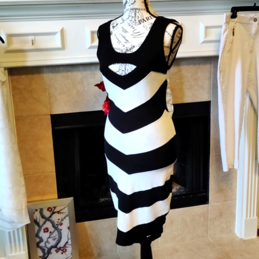 Guess Dress Small - Picture 2 of 9